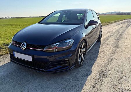 VW Golf GTI Volkswagen Golf VII 5-Türer (BlueMotion Technology) Performance