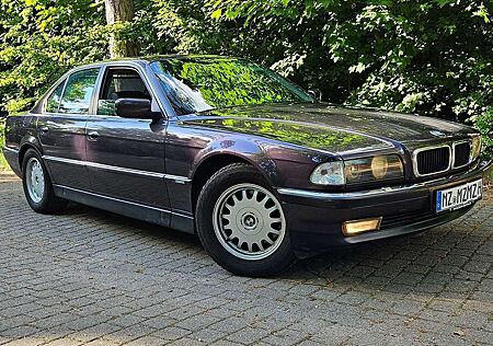 BMW 740iA 740 ,SHD,SHZ,H-Kennzeichen,Tüv 3.2027