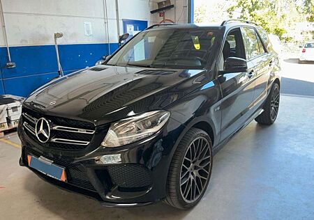 Mercedes-Benz GLE 450 43 AMG 4M +LED+2.HAND+NIGHT+NAVI+LEDER+AHK+