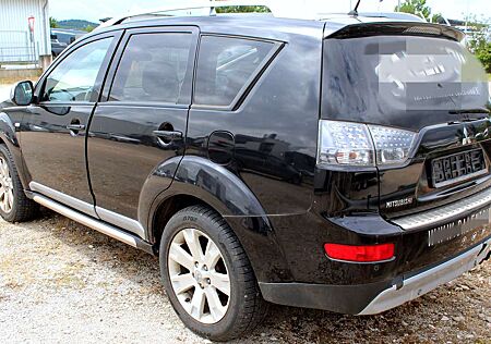 Mitsubishi Outlander 2.0,DI-D/7-Sitzer/LEDER/NAVI/4x4/TÜV