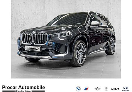 BMW X1 xDrive23i xLine HUD PANO ACC AHK RFK NAVI