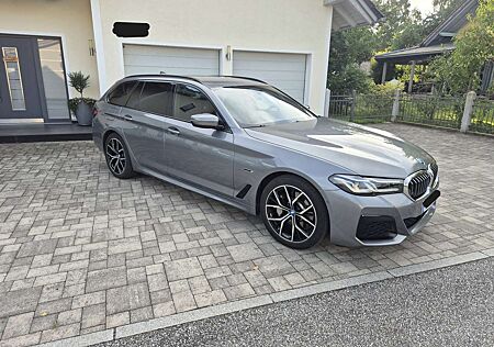 BMW 530e 530 xDrive, HUD, AHK, Laser, Garantie, 19° Alu