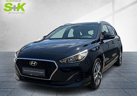 Hyundai i30 1.4 Passion*WINTER-P.+KAMERA+PDC-HINTEN+ISOFIX*
