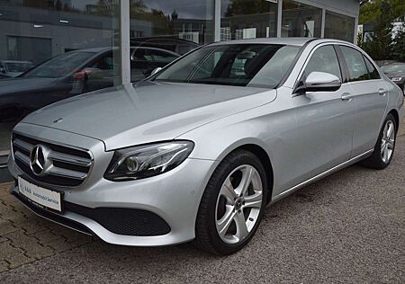 Mercedes-Benz E 220 d AVANTGARDE*9G-TRONIC*NAVI*LED*PDC*SHZ*