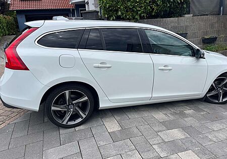 Volvo V60 D3 Geartronic R-Design