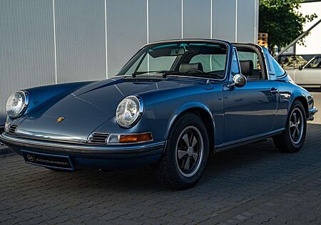 Porsche 911 T Targa 2.4 *frame off restoration*Note 1!