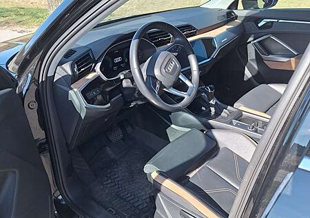 Audi Q3 40 TFSI quattro basis