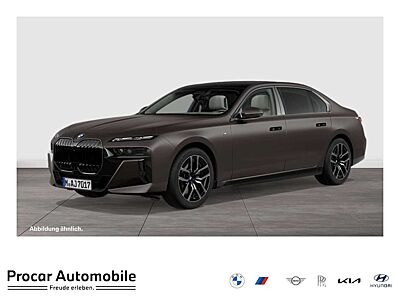 BMW 740 d xDrive M Sport PANO ACC 360°KAM RFK NAVI
