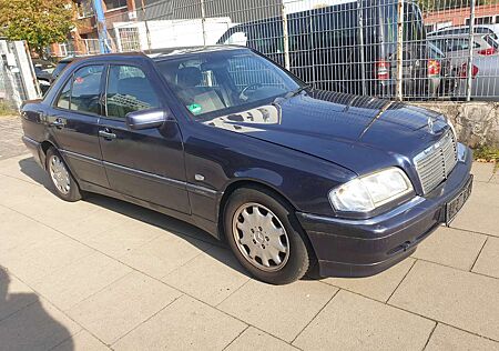 Mercedes-Benz C 200 Elegance