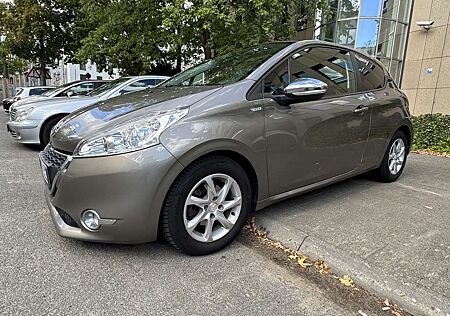 Peugeot 208 Peugot Style 1.6