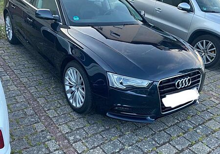 Audi A5 2.0TDI,XENON,MULTITRONIC8,AHK,SHZ,NAVI,SCHECKHEFT,
