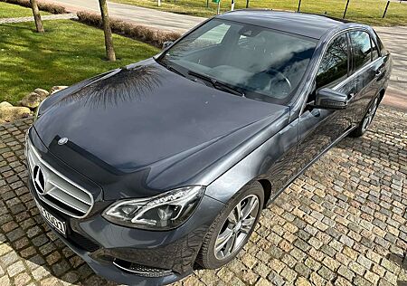 Mercedes-Benz E 200 Avantgarde 7G-TRONIC / top gepfl. / erst 89 tkm