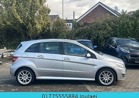 Mercedes-Benz B 180 CDI*AUTOMATIK*SHZ*PDC*ALU*NAVI*AHK*LEDER*