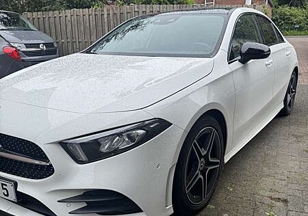 Mercedes-Benz A 180 7G-DCT AMG Line