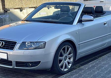 Audi A4 Cabriolet 3.0 quattro S-Line Leder AHK el. Dach