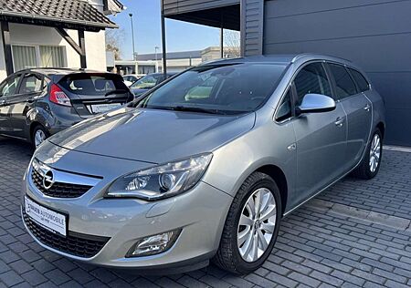 Opel Astra J Sports Tourer Innovation Xenon+T.-Leder+PDC+