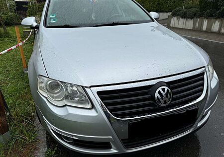 VW Passat Variant Volkswagen Diesel 2.0 TDI DPF DSG Comfortline