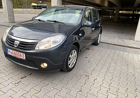 Dacia Sandero Laureate 1.6 /5 Tür