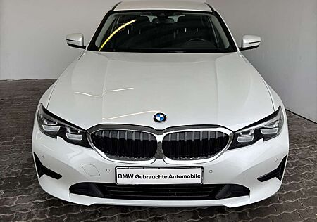 BMW 320 iA Lim. Advantage Navi.LED.WLAN.Sport-LR.DAB