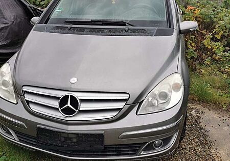 Mercedes-Benz B 200 gebraucht kaufen Mercedes-Benz B 200 CDI DPF