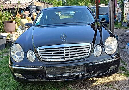 Mercedes-Benz E 240 (211.061)