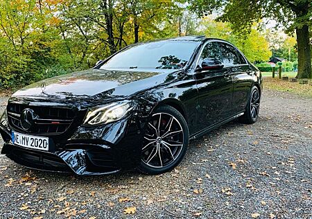 Mercedes-Benz E 350 .d AMG 63 Optik head-up Display