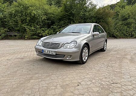 Mercedes-Benz C 180 Kompressor (203.046)