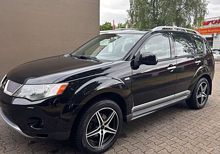 Mitsubishi Outlander 2.4 MVC Instyle 4WD/3J.Garantie+TÜV+Inspktn neu
