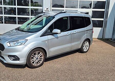 Ford Tourneo Courier Titanium