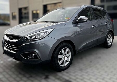 Hyundai ix35 Style AWD 1.Hand,Navi,Kam,AHK,8-Fachbereift