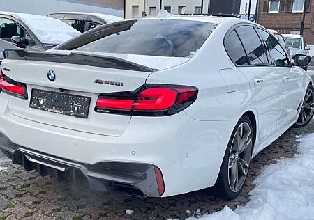 BMW 550 i 4x4 SCH.DACH-KAMERA-HEAD UP-2HAND-SHZ-H&K-