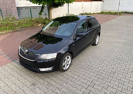 Skoda Rapid /Spaceback 1.6 TDI Spaceback/Tempomat/Xenon/Navi
