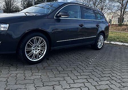 VW Passat Volkswagen 3.2 V6 FSI 4Motion DSG Comfortline