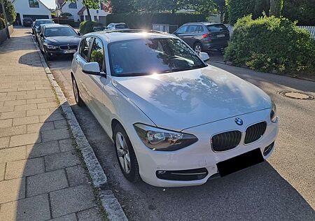 BMW 118i 118 1er (5-Türer) Aut. Sport Line