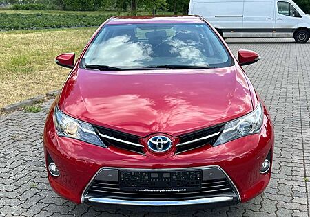 Toyota Auris 1,8 VVT-i Hybrid