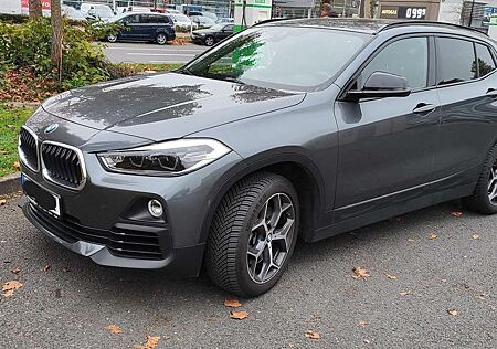 BMW X2 sDrive20i Advantage plus, headsdisplay, panorama