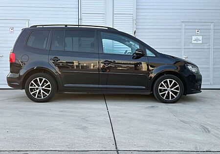 VW Touran Volkswagen 1.6 TDI DPF Comfortline