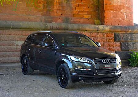 Audi Q7 4.2 V8 FSI quattro Auto. *S-Line~Sitzh~BOSE*