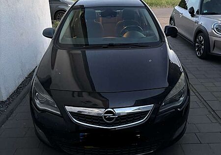 Opel Astra 2.0 CDTI DPF Edition