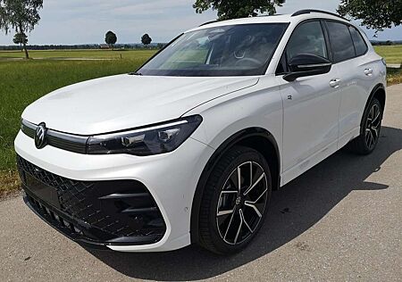 VW Tiguan Volkswagen 2.0 TDI R-Line DSG 4Motion GV5