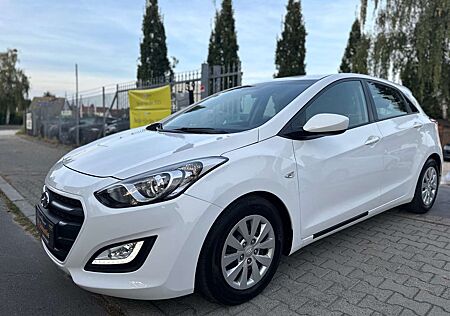 Hyundai i30 AUTOMATIK,KLIMAAUTOMATIK,8xBEREIFT,100.TKM ! TOP !