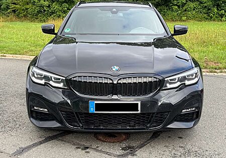 BMW 320d 320 Touring M Sport Pano Alarmanl. elektr. Sitze
