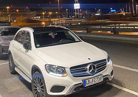 Mercedes-Benz GLC 220 d 4Matic 9G-TRONIC PANORAMADACH, 360Grad, etc…