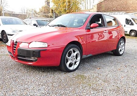 Alfa Romeo 147 2.0 T.Spark Distinctive