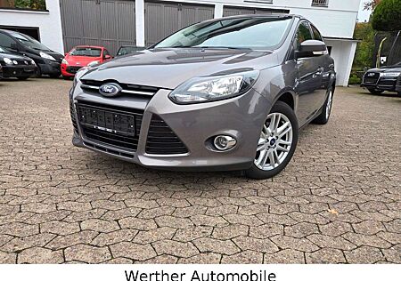 Ford Focus Lim. Titanium/ Navi/ Kamera/Keyless Go