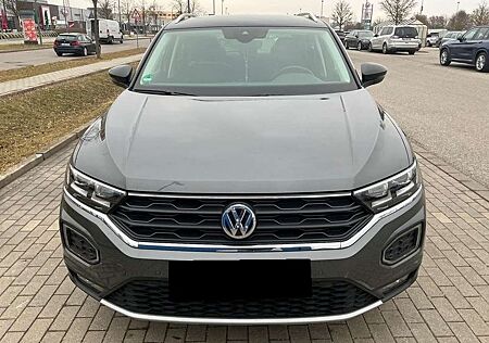 VW T-Roc Volkswagen IQ.DRIVE