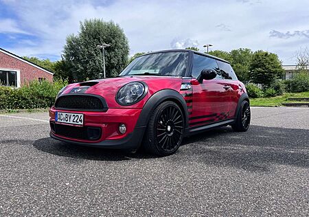Mini Cooper S Aut. JCW ESD 18" Navi Xenon H/K Eibach Sport N18