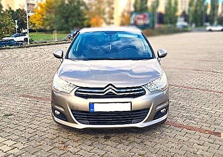 Citroën C4 gebraucht kaufen Citroën C4 Citroen 1,6i + LPG Gekauft in Tschechien, Serviceheft