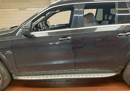 Mercedes-Benz GLS 63 AMG Classe GLS 63 Mercedes-AMG 7G-Tronic Speedshift AMG 4Matic