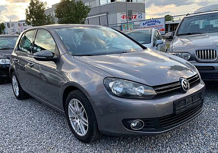 VW Golf Volkswagen 1.6 Comfortline. Klima. Alu. Scheckheft Tüv Neu